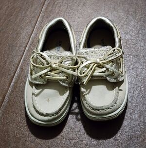 Sperry Kids Metallic Cream And Gold Shoes